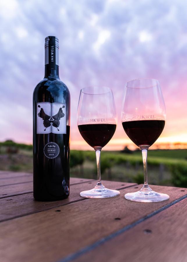 Hotel California Road At Inkwell Wines Mclaren Vale Buitenkant foto
